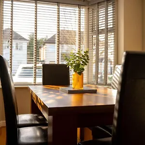 3 Bedroom House Bhx Hs2 Contractor Solihull Free Parking Sheldon (West Midlands)
