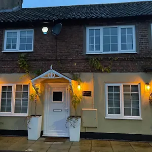 2 Bed Cosy - - High End Furnishings Bawtry